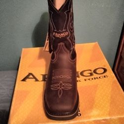 Brand new work boots steel toe & not steel toe/ Nueva botas de trabajo sin casquillo y con casquillo