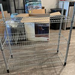 Adjustable Wire Shelves/Metal Rack