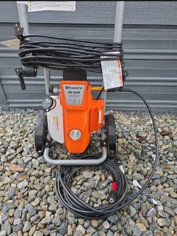 HUSQVARNA ELECTRIC PRESSURE WASHER 2000PSI WITH GUN AND TIPS