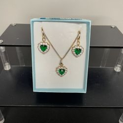 Green Heart Necklace Laminated Gold