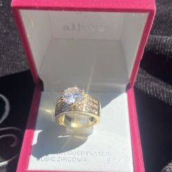 Size 8 Gold Ring
