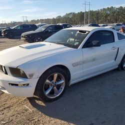 Ford Mustang GT “PARTES”