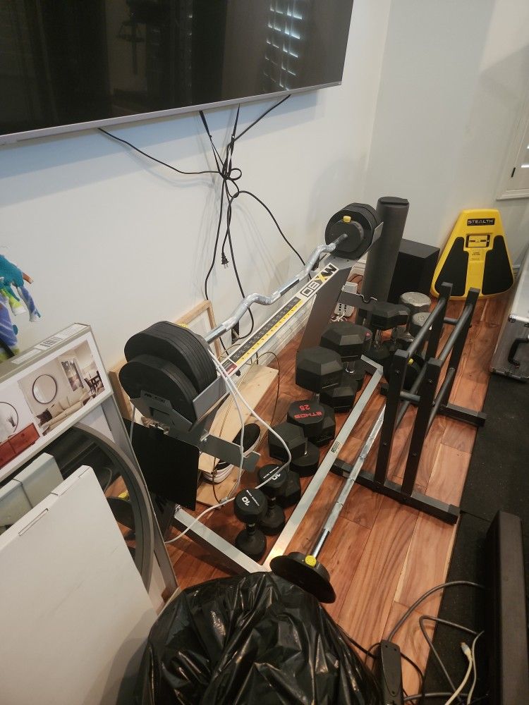 FULL GYM EQUIPMENT 
