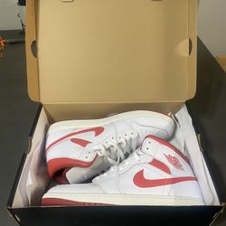 Air Jordan 1 MID SE