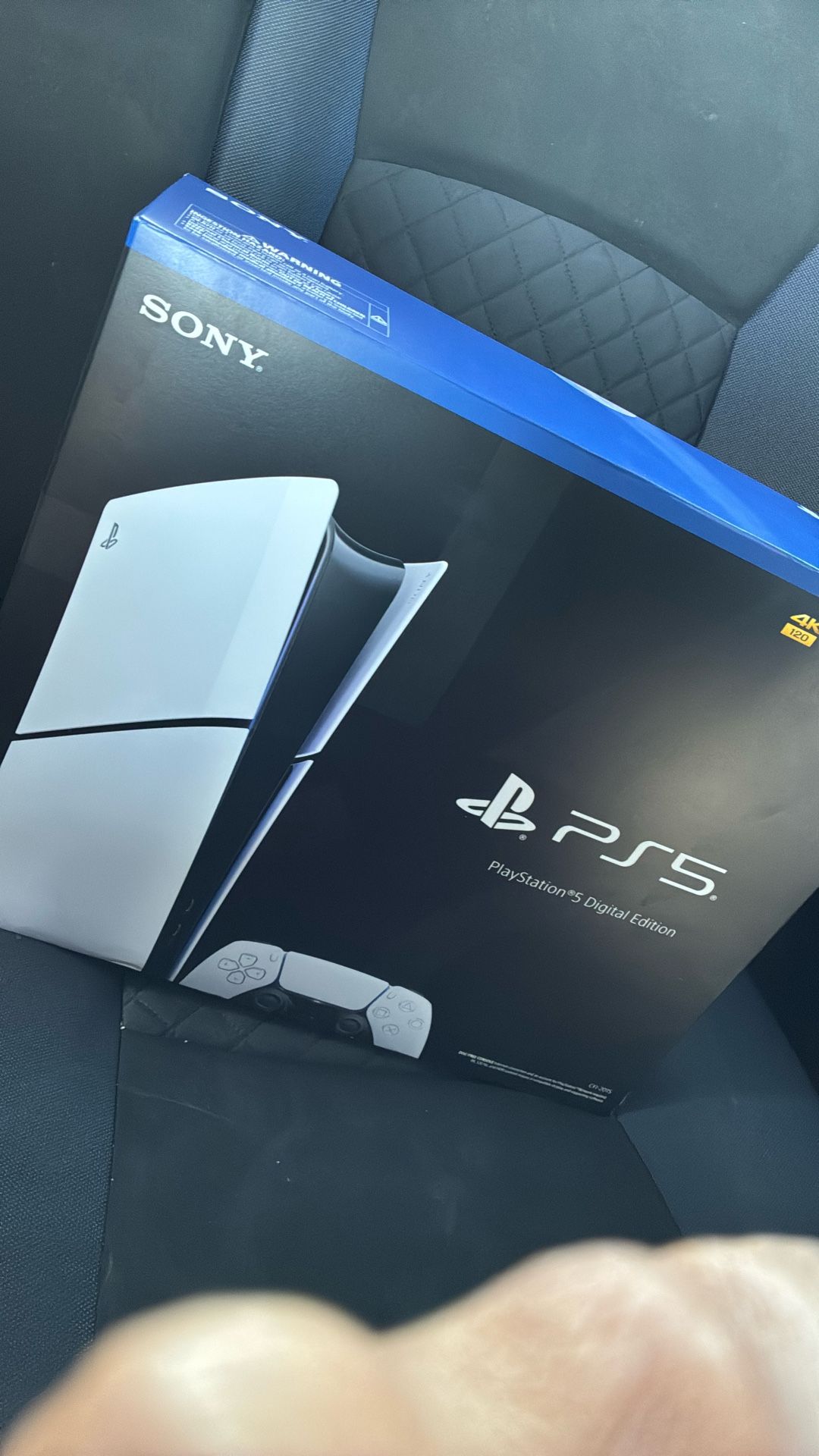 PS5 Digital Edition.