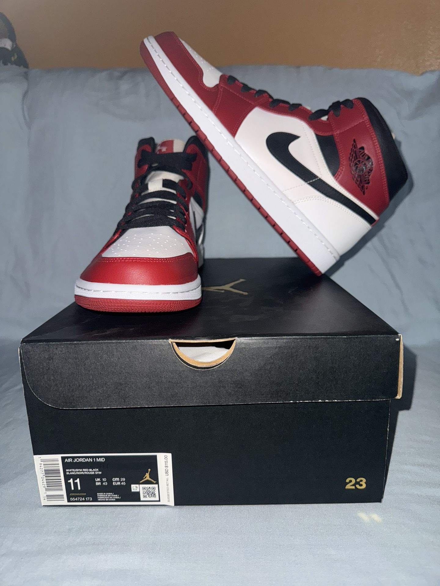 Jordan 1 Mid