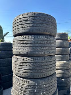235/40r19 Continental tires en excelentes conditiones de Vida las 4