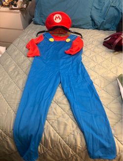 Various kids Halloween costumes $10