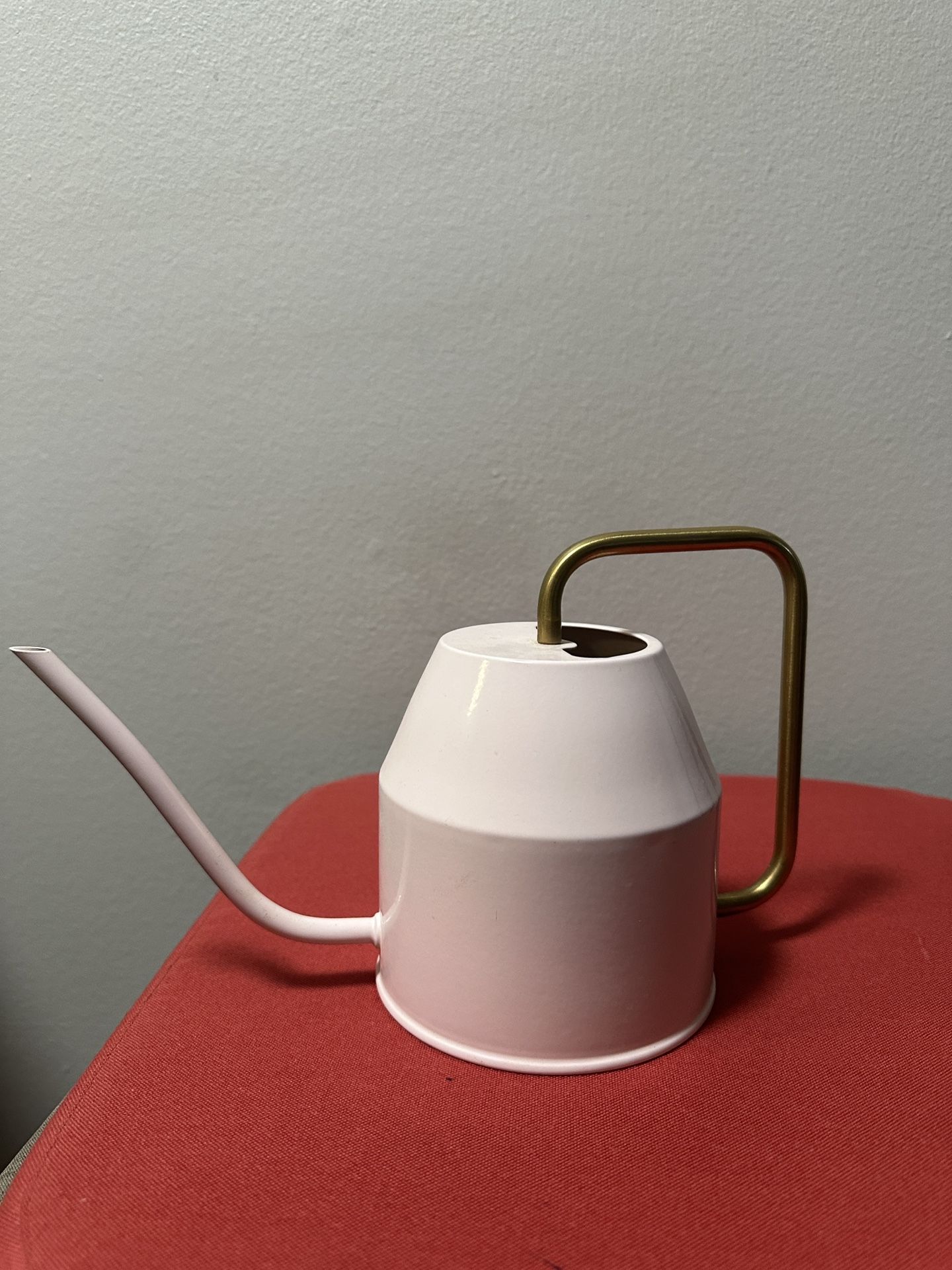 IKEA VATTENKRASSE Watering can, ivory/gold, 30 oz