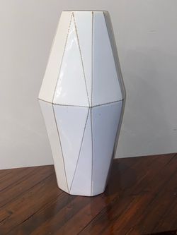 Unique Large White Ceramic Vase H15” With The Stitch Texture