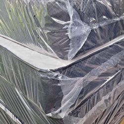 NEW QUEEN SIZE MATTRESS SET AVAILABLE 