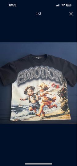 Graphic T shirt mixed emotion