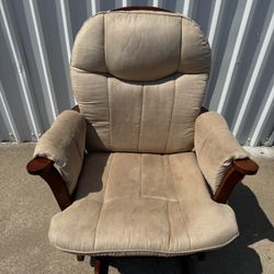 Wooden Glider Rocking Chair / Sillón Mecedora Deslizante de Madera