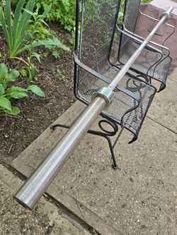 Older 39lb 7ft Olympic Bar Barbell with Center Knurl