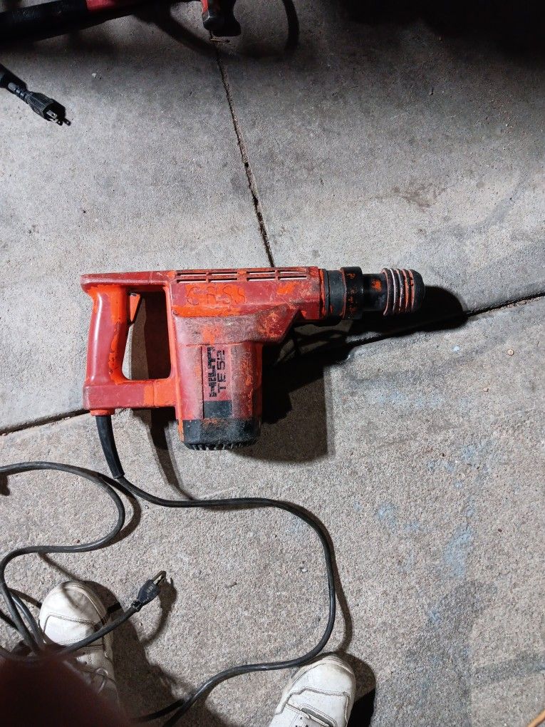 HAMMER DRILL