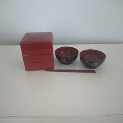 Japanese lacquered dish set