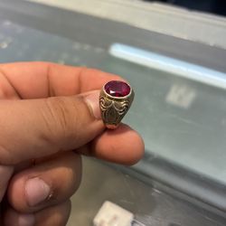 10k Red Stone Ring 