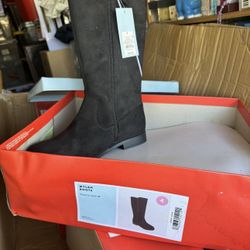 Girls Black  Boots Size 13 / 3 / 4 And 5