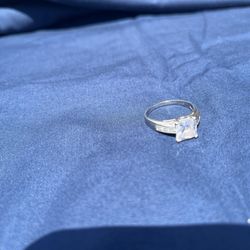 💍14K White Gold Wedding Ring Size 10