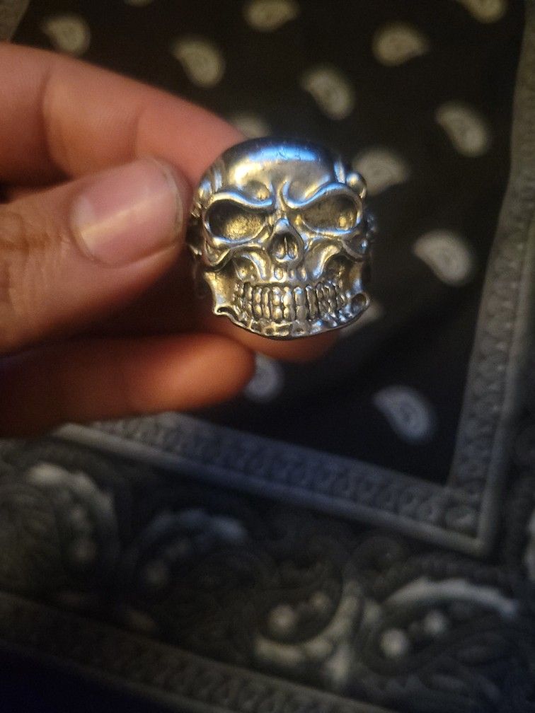 Silver Steel, Skull π Ring