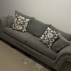 2 Piece Couch Set Sofa Is Sleeper Comes With 6 Pillows 