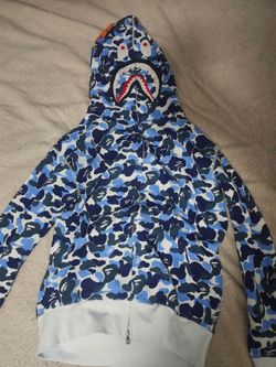 AUTHENTIC BAPE HOODIE SIZE L MENS