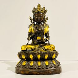 Vintage Kwan Yin Brass  Statue. Brass Statue. Chinese Decor 