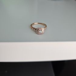 ROSE GOLD DIAMOND ENGAGEMENT RING