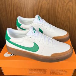 $50 Men’s Nike Court Brand New Size 10.5
