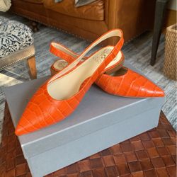  Vince Camuto Ladies Flat 8M