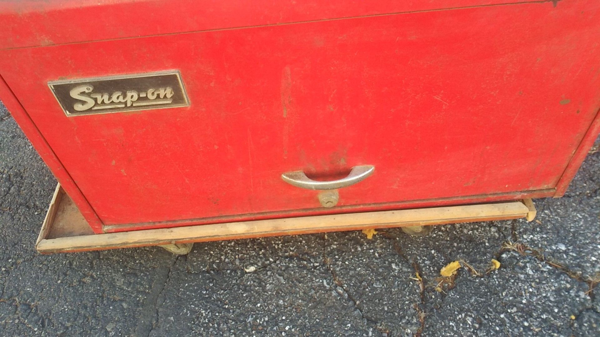 Snap-on tool box with tools