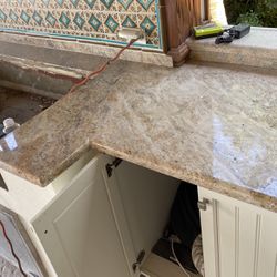 Granite Countertops / Marble 