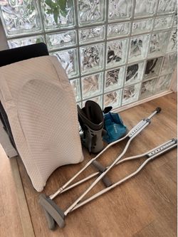 Post-Op or Injury Foot/Ankle Recovery Bundle – Crutches, Boot, Elevation Pillow & Ice Pack