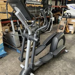 Life Fitness CLSX Elliptical Machine - Super Clean Was In A Home Not A Gym
