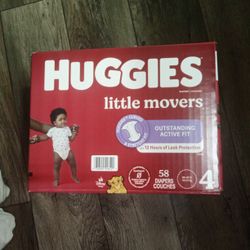 Huggies Lil Movers Size4
