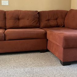 Couch with chaise 