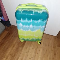 New Carry On 4 Wheeled Hard Shell Suitcase