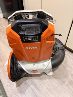 STIHL BGA 300 Backpack Blower with AR 3000 L Battery