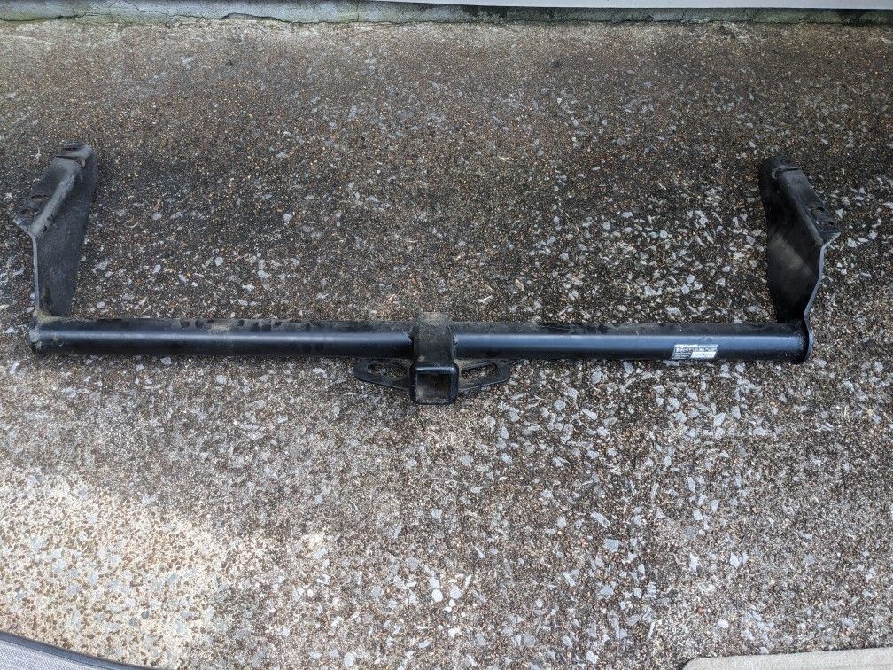 Trailer hitch - 2" hitch opening - used