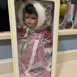 Seymour Mann Connoisseur Collectors Doll. NIB