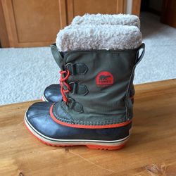 Sorel Waterproof Snow Boots - Women’s Size 7