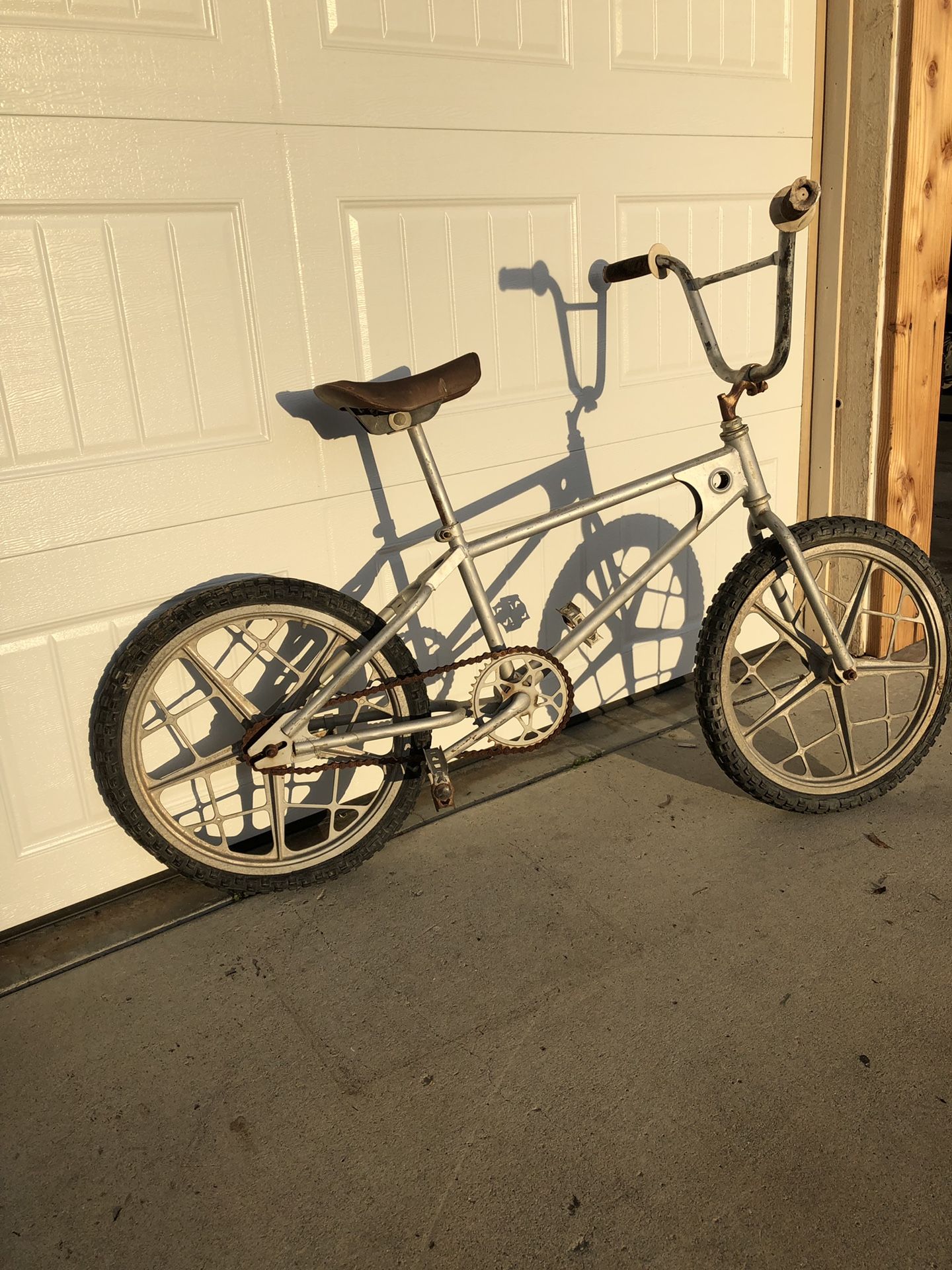 1981 mongoose motomag Bmx for Sale in San Jacinto, CA - OfferUp