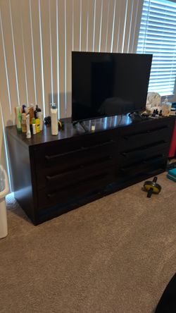 Wood dresser