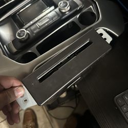 14-15 Chevy Silverado Stock Sterio With Cd Player And Outside Cover