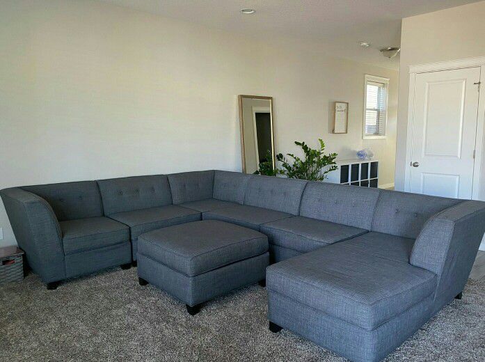 Medium Sectional Couch  And Ottoman 