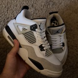 Jordan 4 Military Black 