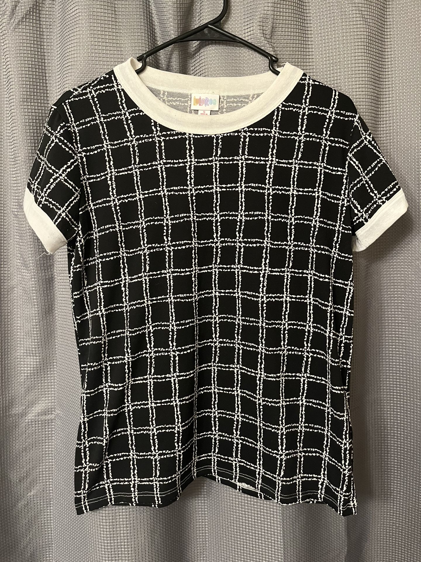 Lularoe Black & White Shirt