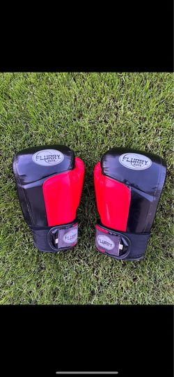 Flurry Elite 16oz Boxing Gloves