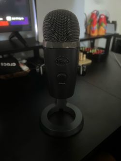 Blue Yeti USB Microphone – Excellent Sound Quality – Good Condition