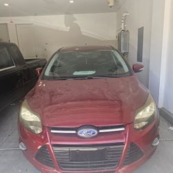 2013 Ford Focus (parts)